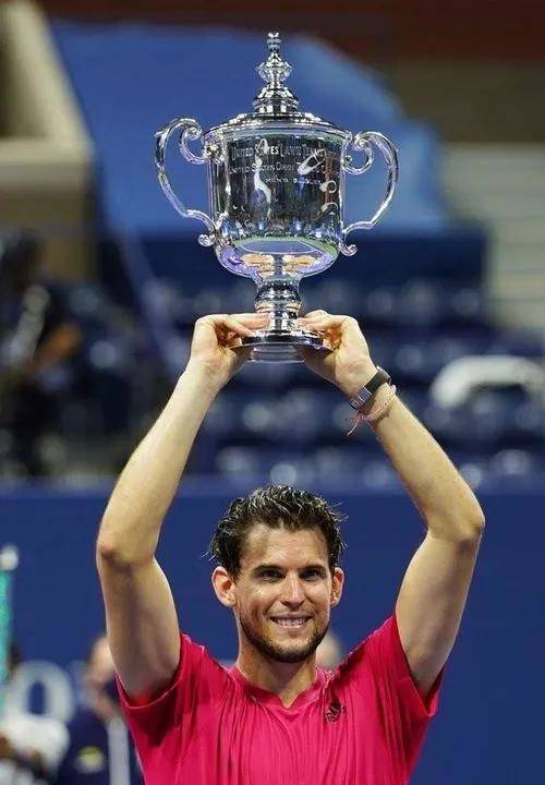 IM体育-肯尼亚球队实现逆袭，晋级四强