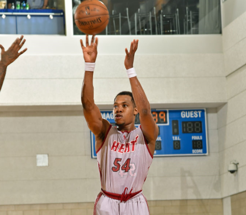 IM体育注册链接-公牛逆转鹈鹕，周琦关键制胜