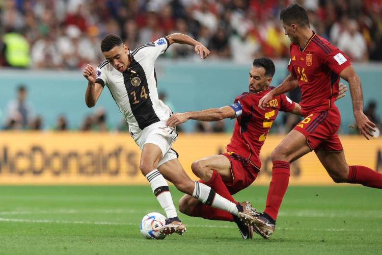 IM体育App下载-德国队翻盘日本队，黄鸭组合刷新纪录