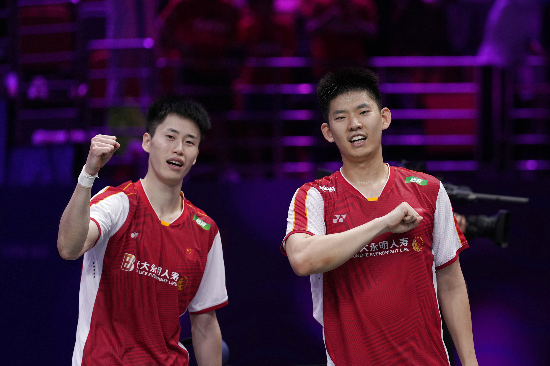 IM体育app-中国羽毛球队鏖战日本羽毛球队，林丹关键制胜