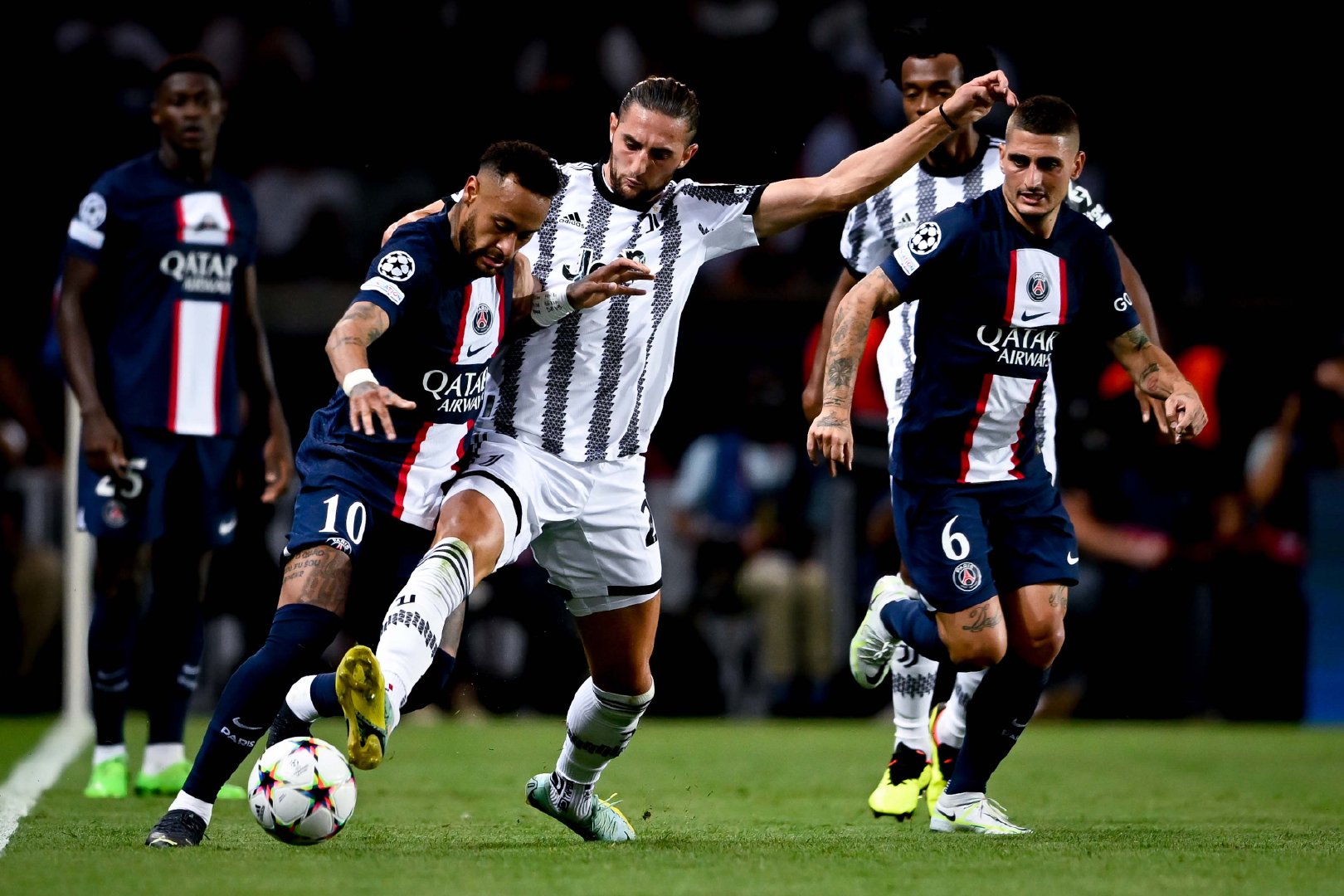 IM体育app-巴黎圣日耳曼客场大夺一胜，领跑小组晋级