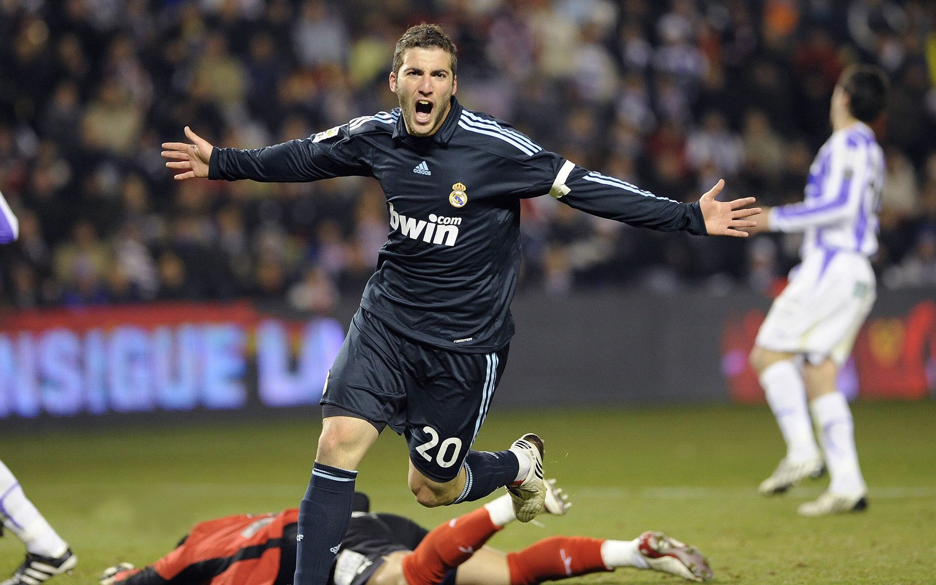 莫德里奇关键制胜，希腊巅峰对决铸就切尔西新传奇